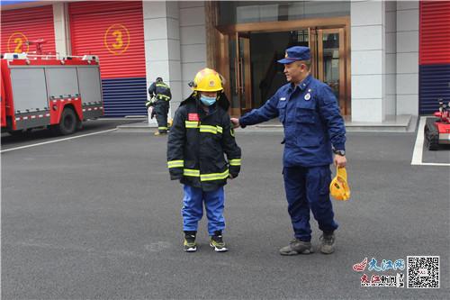九江双语实验学校 走进消防救援大队,领略消防风采 组图