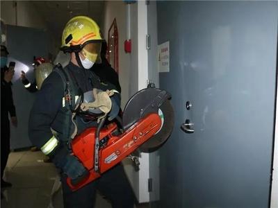 延边消防救援支队与多部门联合开展列车灭火救援疏散演练