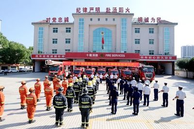 房县消防救援大队:为5个乡镇配发新消防车辆装备