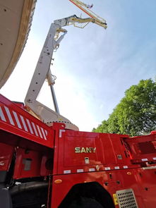 四川消防救援总队与三一重工集团举行重型工程机械救援大队成立揭牌暨战略合作签约仪式