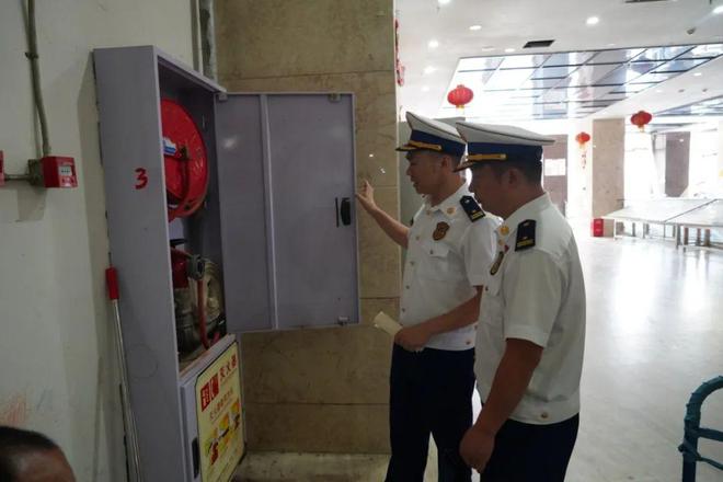 多业态经营场所安全“大体检” 巴中消防连日行动不停歇