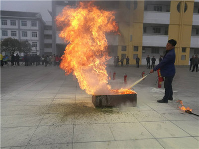 百里杜鹃管理区教育系统2019年消防应急疏散救援演练活动在百里杜鹃第一小学举行