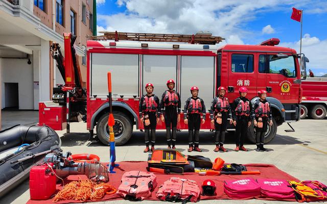 福州消防24小时待命,做好应对台风“格美”应急救援准备工作