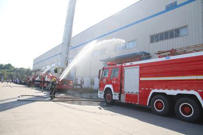 广安消防深入企业开展消防实战演练