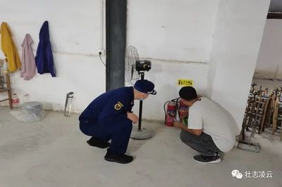 凌云县消防救援大队深入加工企业开展消防安全检查，筑牢安全防线